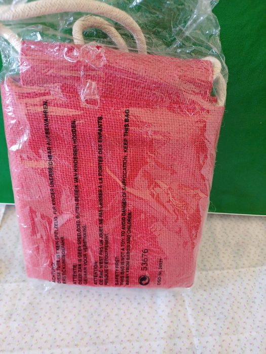 Saca de praia nova. 3 euros