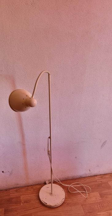 Candeeiro Antigo de pé para pequeno restauro