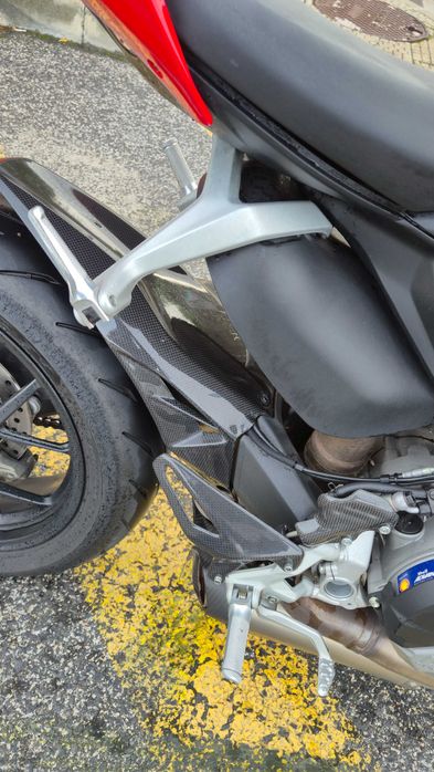 Ducati Streetfighter V2