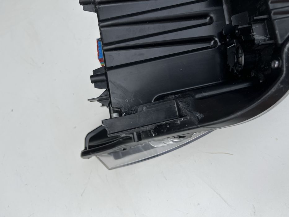 Фара ліва Ford Mustang S650 2024 2025 америка PR3B-13006-LD Base LED
