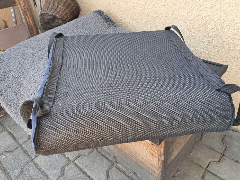 Poduszka przeciwodleżynowa do wózka - nowa