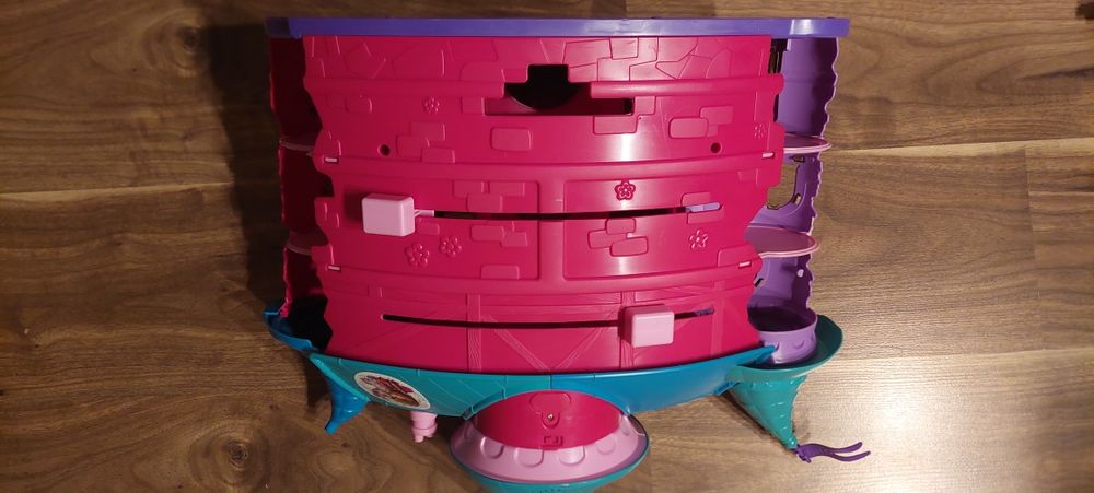 Zestaw Zamek Filly z kucykami i domkiem na drzewie