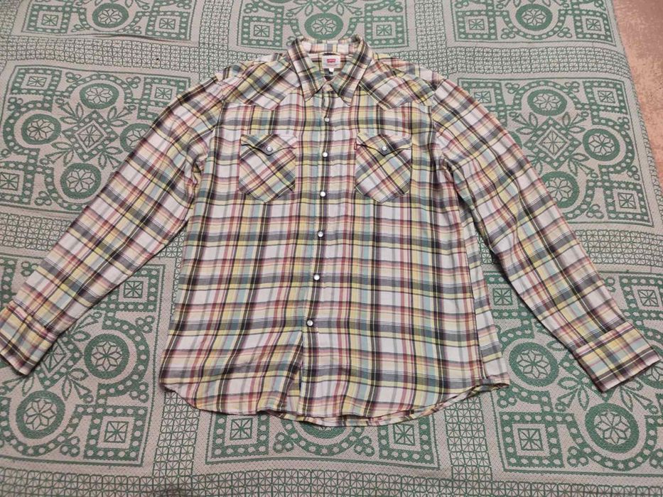 Продам Рубашку Levis