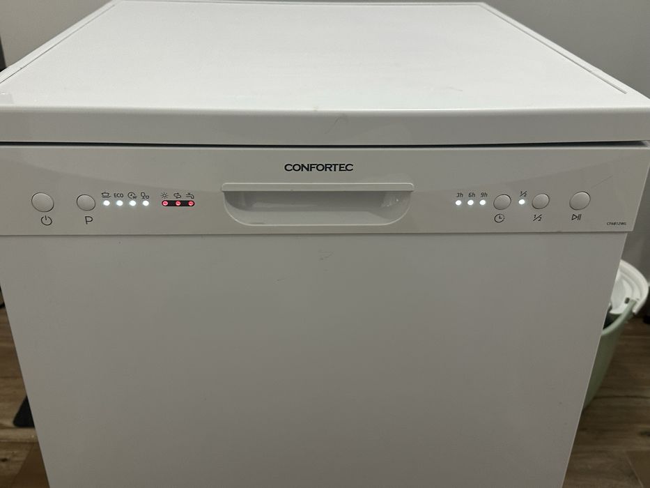 Máquina de lavar loiça Confortec CF6812WL – 100 €