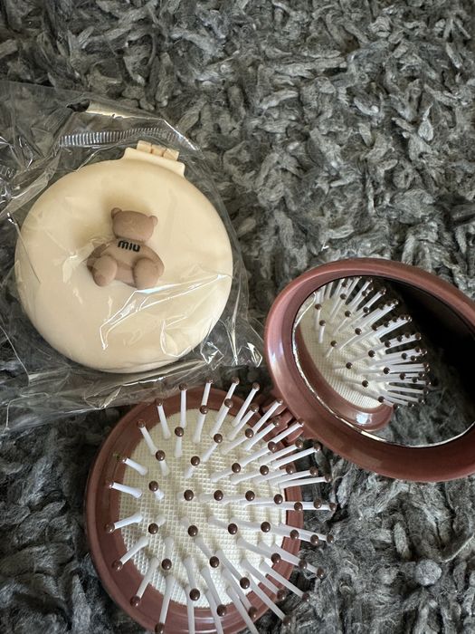 Kompaktowa szczotka do włosów z lusterkiem MIU Miś składana