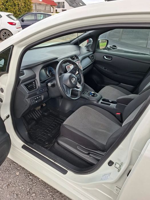 Nissan Leaf na gwarancji + komplet kół + ładowarka
