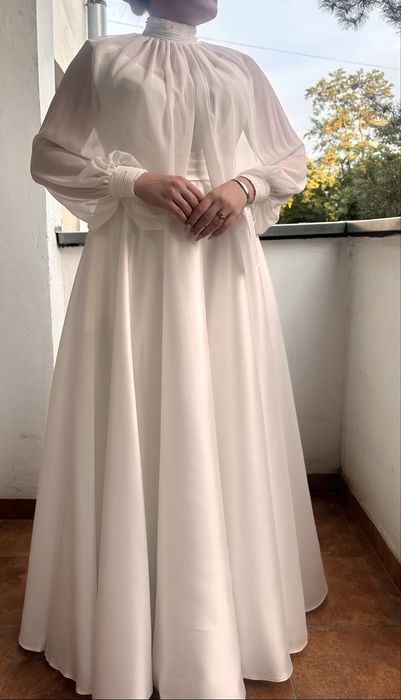 Suknia ślubna satynowa 40/46