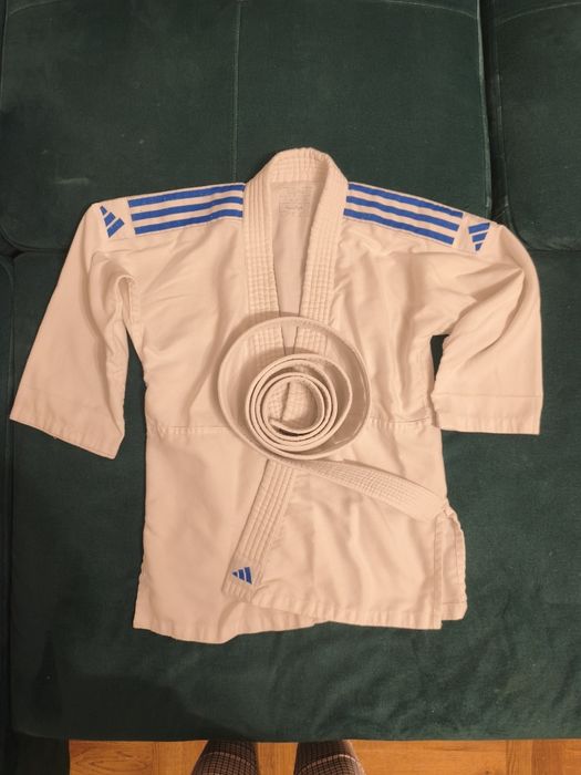 Karategi, kimono dla dziecka 130/140 adidas, strój na karate