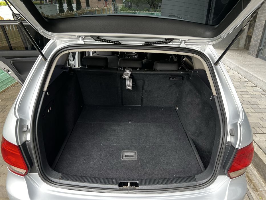 Volkswagen Golf VI 2011 рік 1.6 TDI АВТОМАТ
