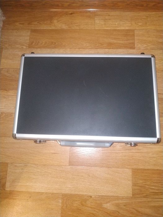 X-Finder прибор для настройки спутниковых антенн DVB-S2/ Т2/С