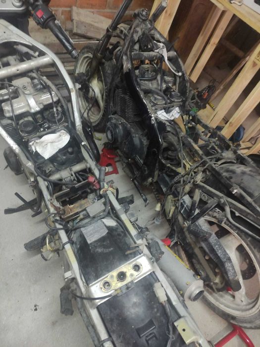 suzuki GS 500 todas as peças novo stock 31/08/2025 quadro c/docs