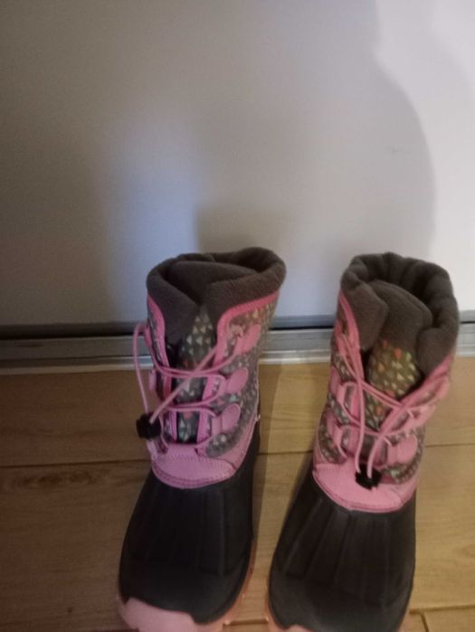 Buty zimowe, przejściowe, odporne na deszcz