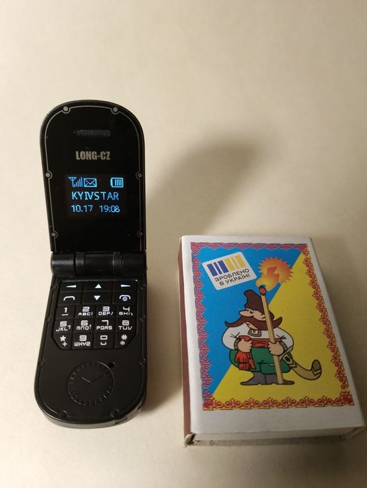 Сверх компактный и незаметный телефон раскладушка