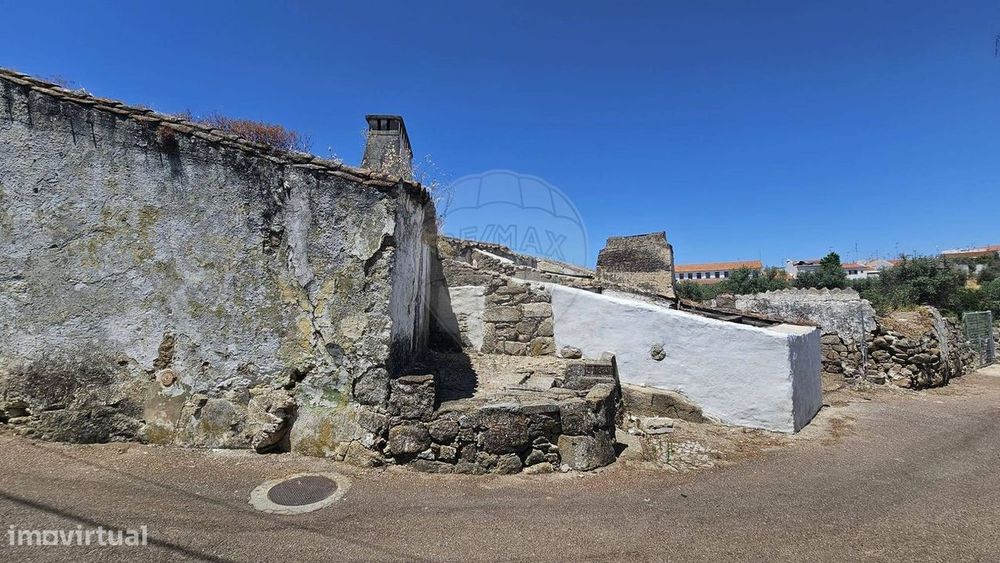 Moradia T2 para venda — Santa Eulália, Portalegre