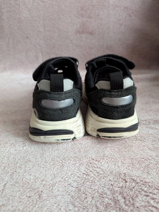 Кросівки для хлопчика 30 р.