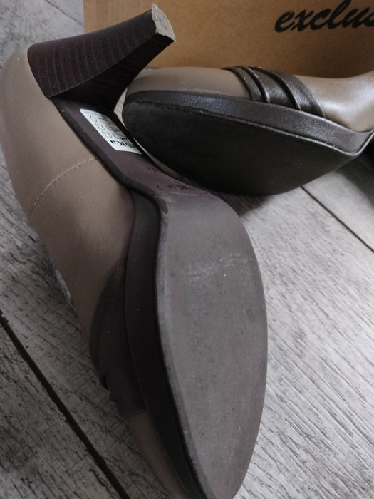 Buty czółenka firmy Eska, skóra naturalna 36