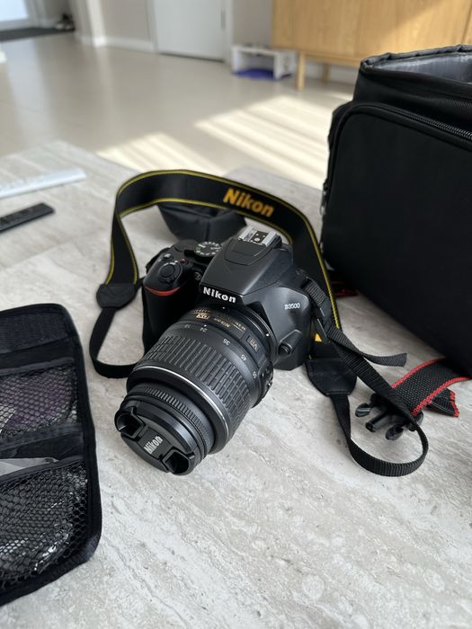 Фотоапарт Nikon D3500+18-55mm. Новий 538 кадрів.