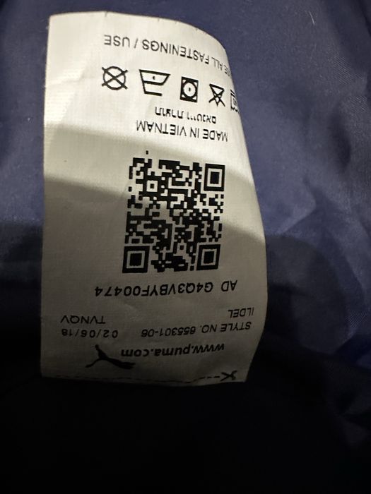 пуховик puma xs розміру у темно синьому колірі