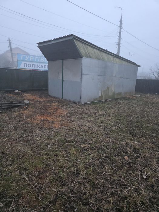 Гараж металевий  6.20 на 4  , криша шифер   .