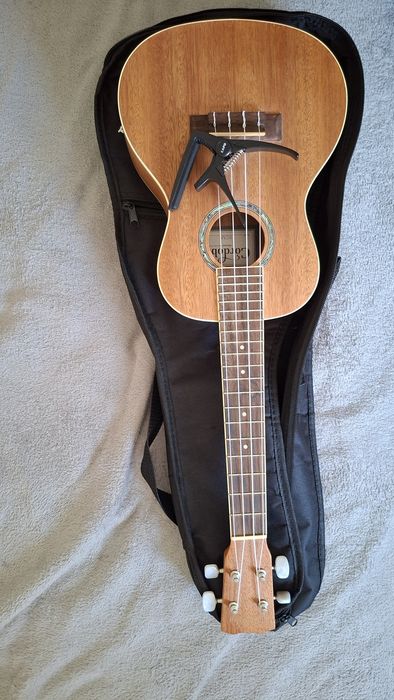 Ukulele de Concerto Cordoba 15CM