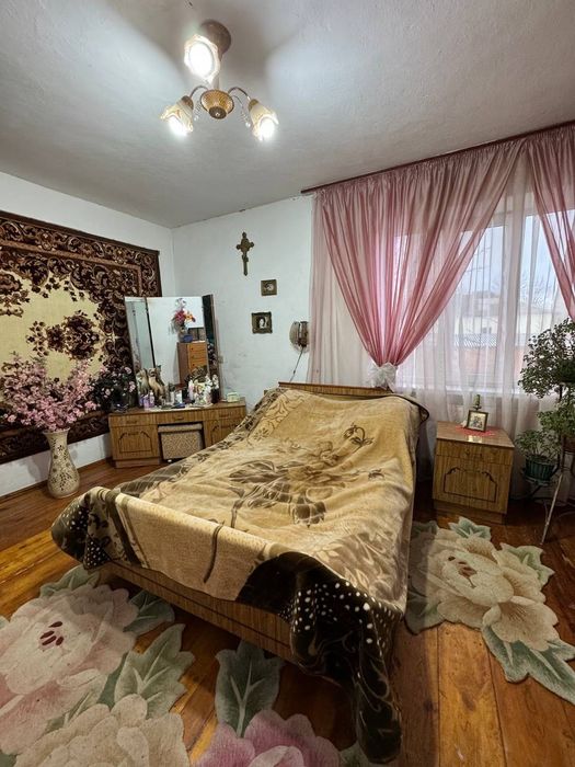 Продаж будинка! Вихід до озера!