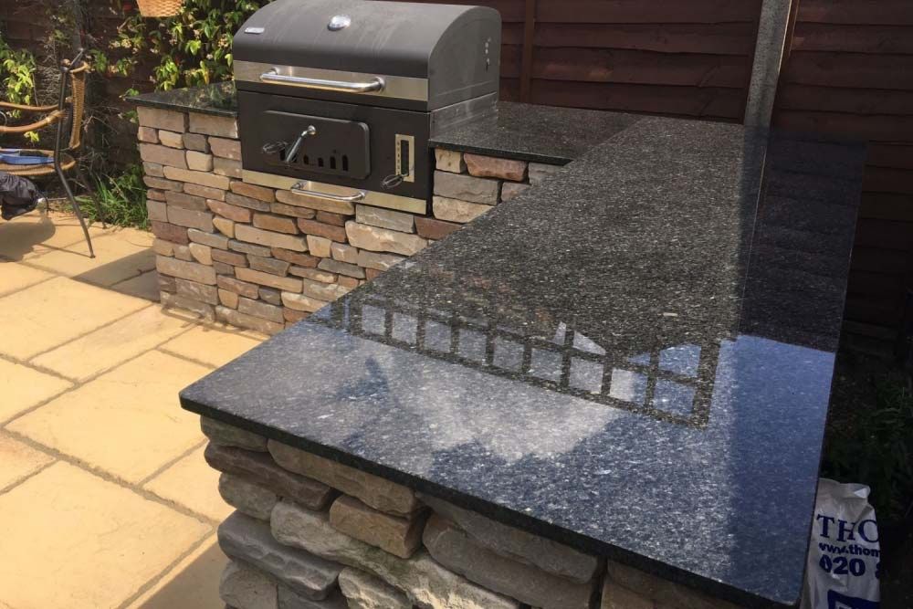 Столешница для барбекю из гранита