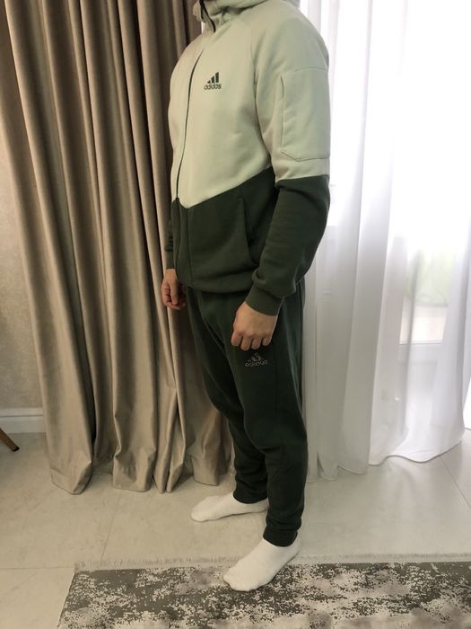Спортивний костюм adidas, розмір М, оригінал