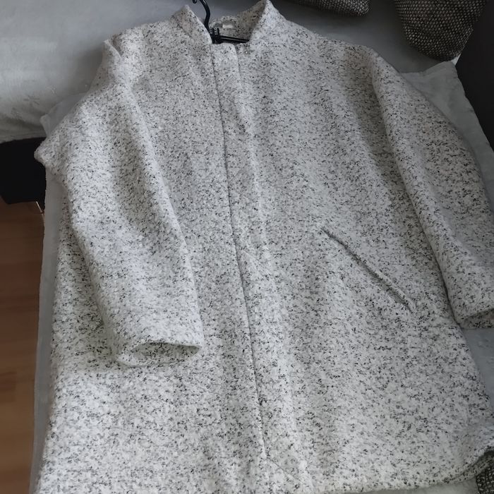 Śliczny płaszczyk H&M