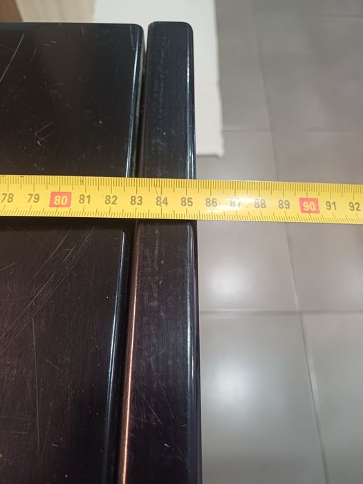 Mesa de sala em Wengué