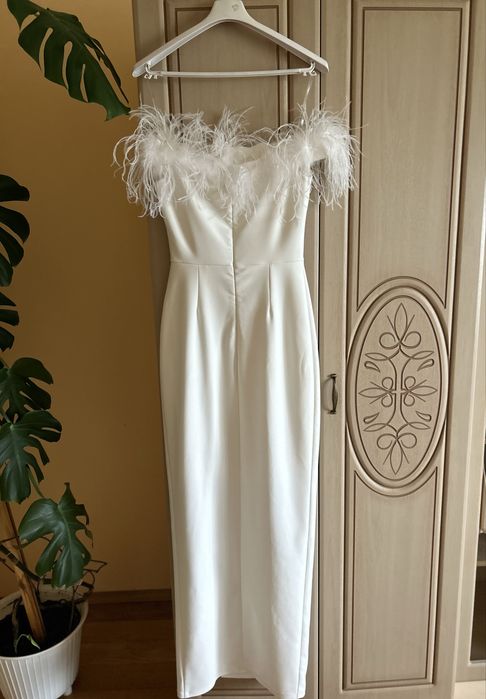 Вечірня сукня / вечірнє плаття