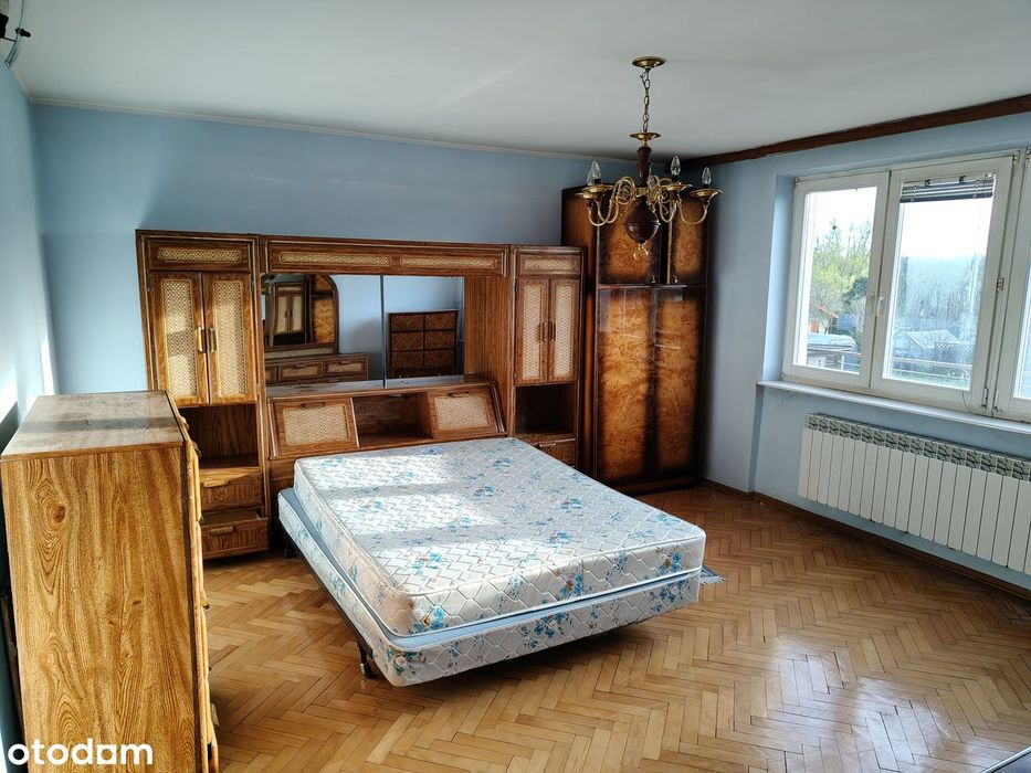 Wolnostojący dom z piwnicą i garażem