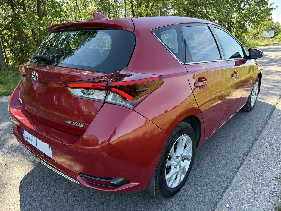 Toyota Auris II Lift 1.6  Valematic 132 KM | 2015 r. / 2016 r. | Zadbana | Bogato wyposażona