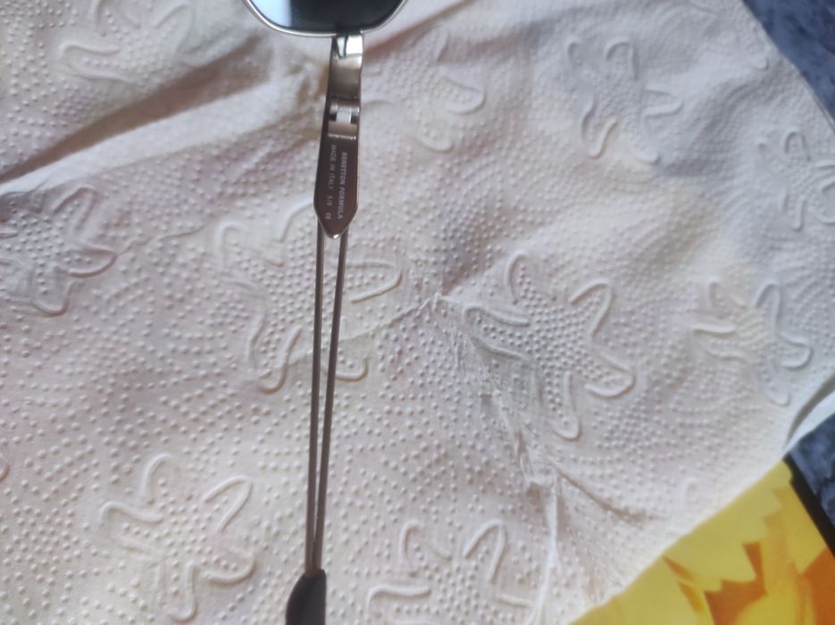 Óculos de sol Benetton