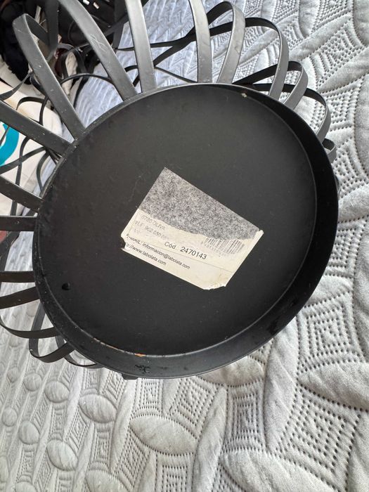 Suporte Decorativo para Velas em Metal Preto