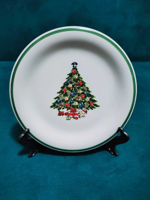 Красивая винтажная новогодняя тарелка 18,5см. Mount Clemens Pottery.