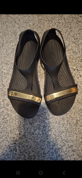 Crocs czarne sandały W10 40 41 serena