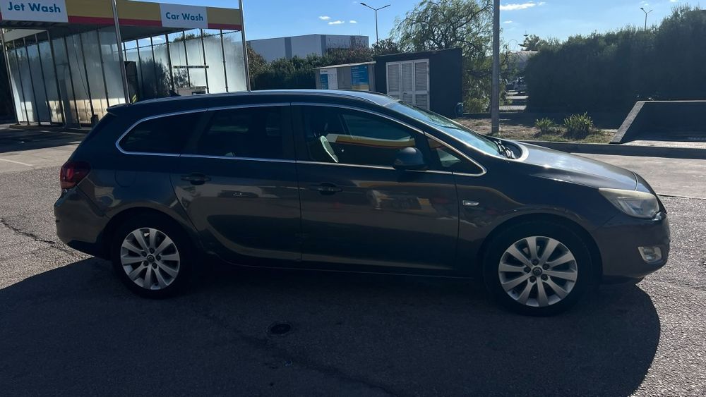 Opel astra 2011 diesel 1.7 — photo 2