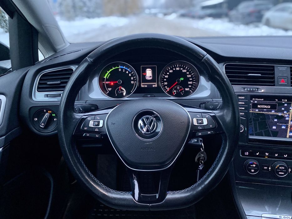 Volkswagen e-golf 24кВт 2014p