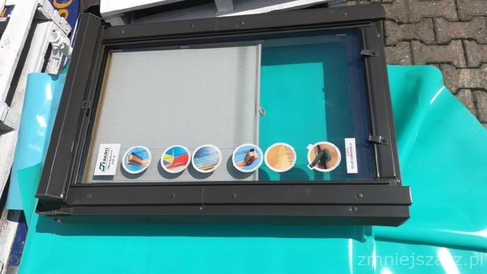 Okno dachowe FAKRO FTP-V 66x98+kołnierz