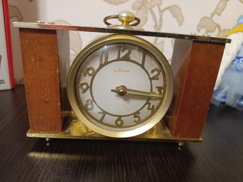 Часы настольные Маяк ссср