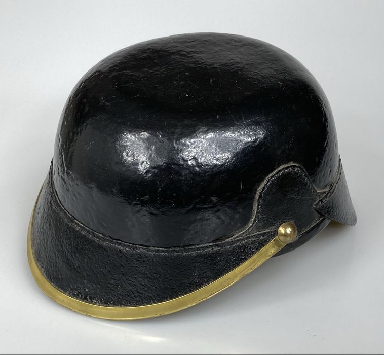 Hauba skórzana wykonana współczesnie