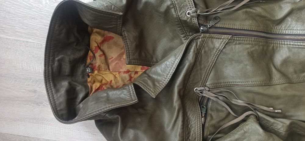 Kultowa oversizowa kurtka skórzana