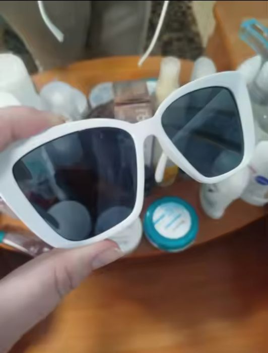 Сонцезахисні жіночі окуляри