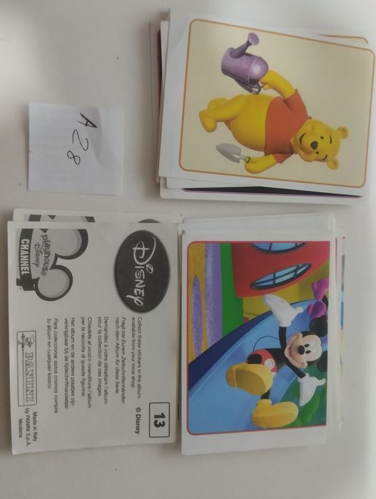 (A4) Cromos de 8 coleções