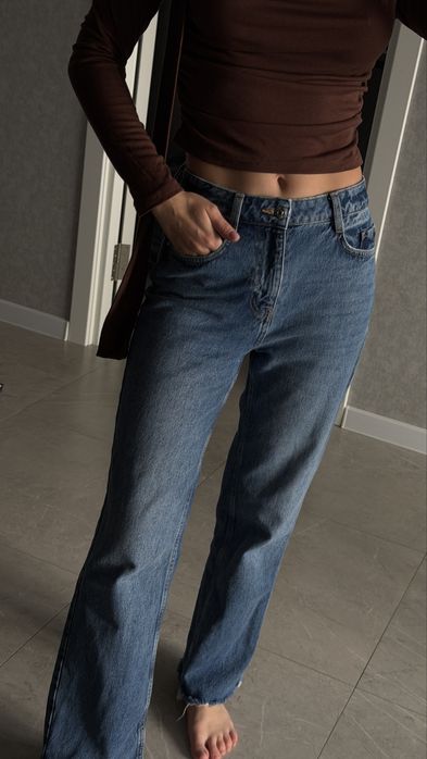 Джинси від бренду zara