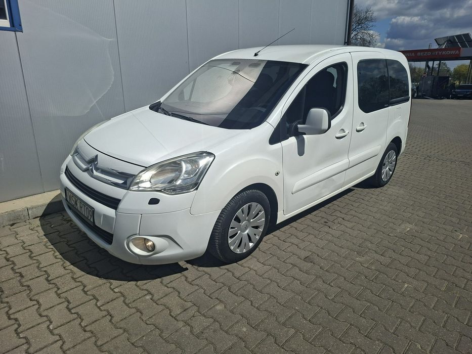 Citroen Berlingo 1.6 diesel bogata wersja ważne opłaty