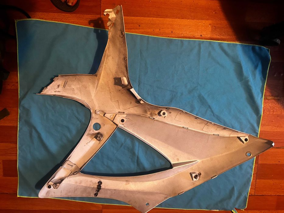 Material Suzuki GSXR 600 k8