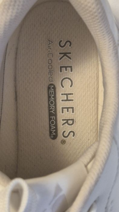 Женские кроссовки  SKECHERS. Размер 39.. Размер 39.
