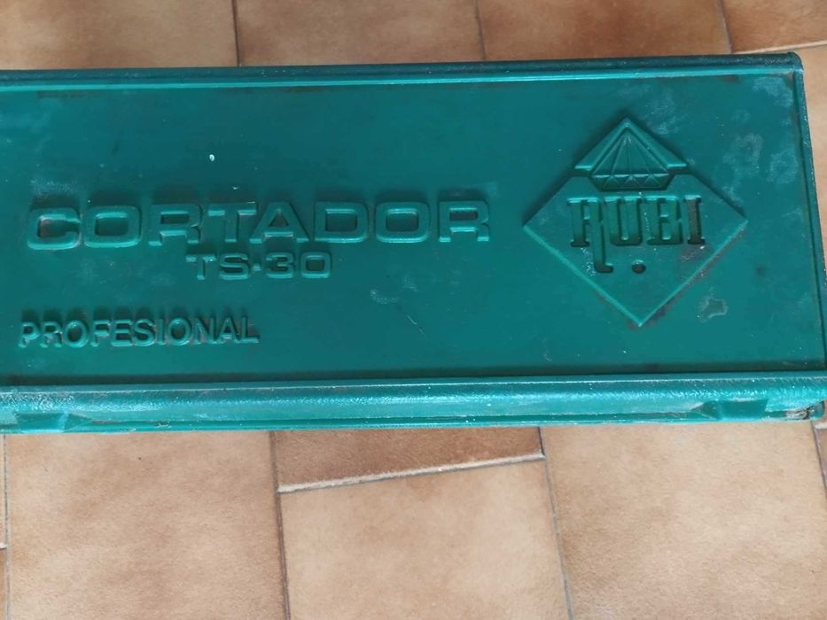 Cortador de azulejos profissional Rubi