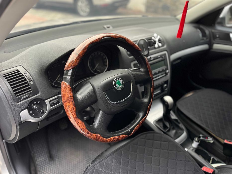 Skoda Octavia 2010 VIN TMBBK41Z6AB151664 фото оголошення 11 з 23